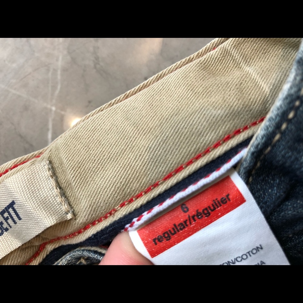 Gap Kid’s distressed jeans, Loose Fit - Picture 3 of 8